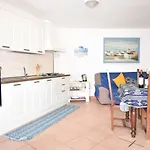 Chia Giada Vicino Al Mare Domus de Maria